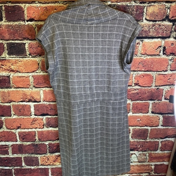 Papillon Grey Pull Over Collared Dress with Pockets Size L - Picture 15 of 17